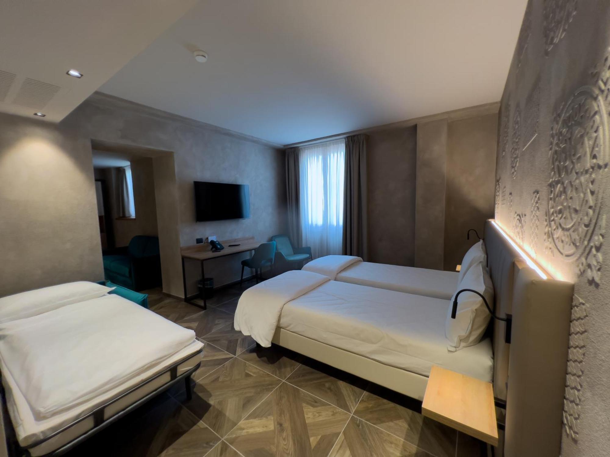 Parc Hotel San Pietro Spiazzi Di Caprino Bagian luar foto